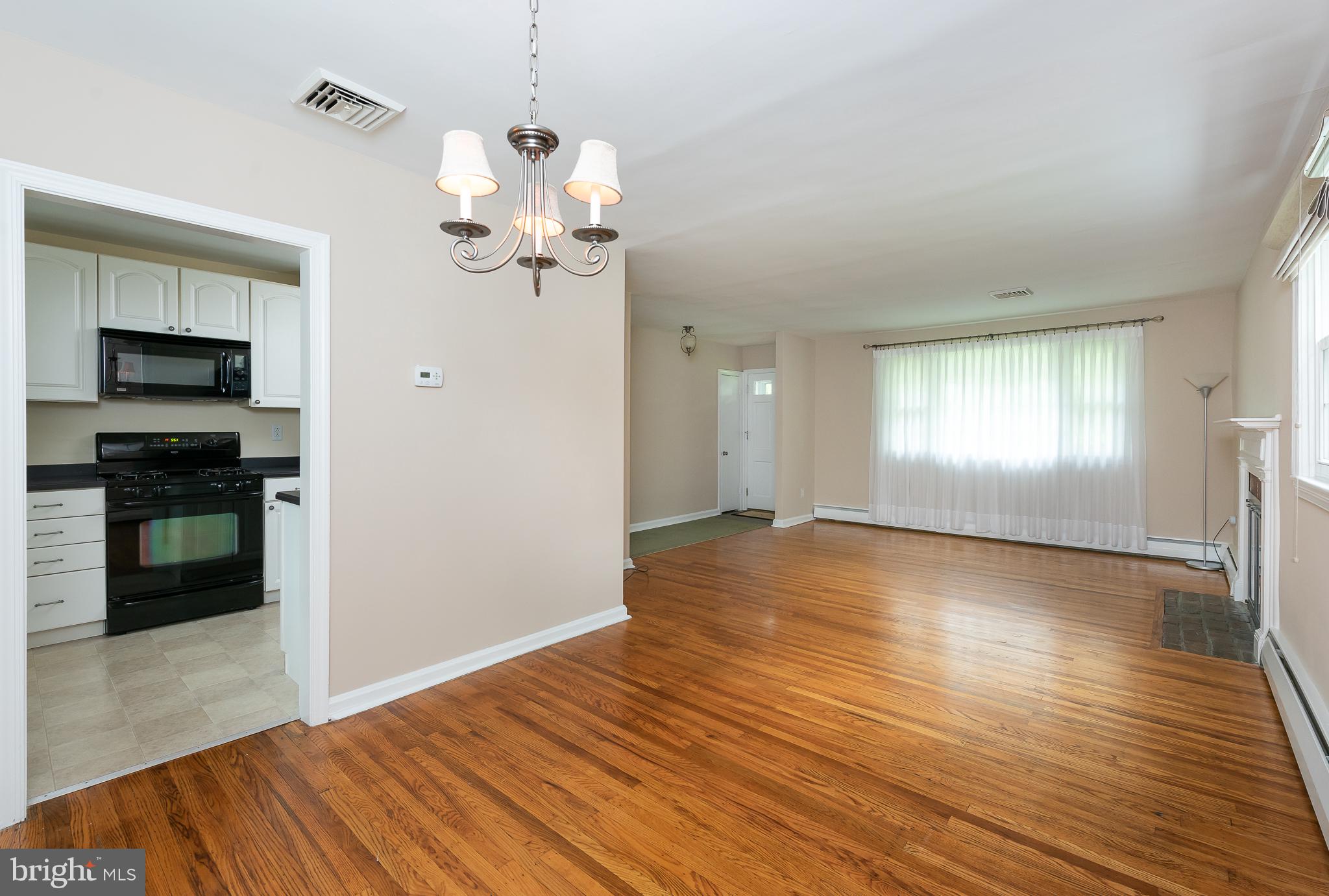 321 Spencer Road Devon, PA 19333 - Photo 9 of 26 Dining/Living Room