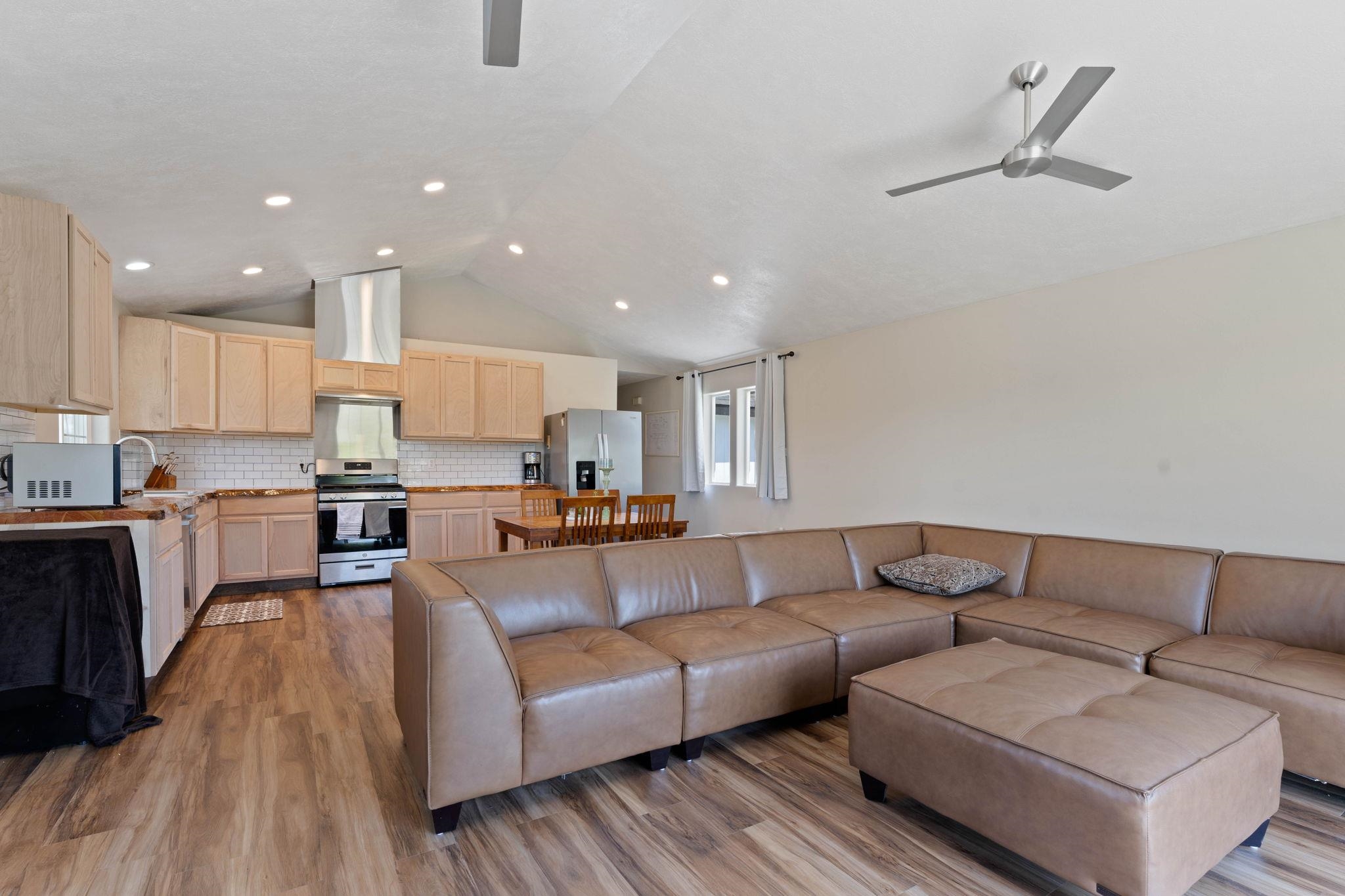 1611 East Smythe Road Spangle, WA 99031 - Photo 5 of 29