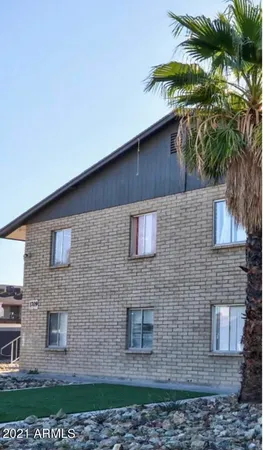 $1,095 | 1709 West Mountain View Road, Unit 204, Phoenix, AZ 85021