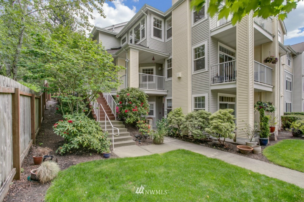 400 South 46th Place, Unit F Renton, WA 98055 - Photo 1 of 20