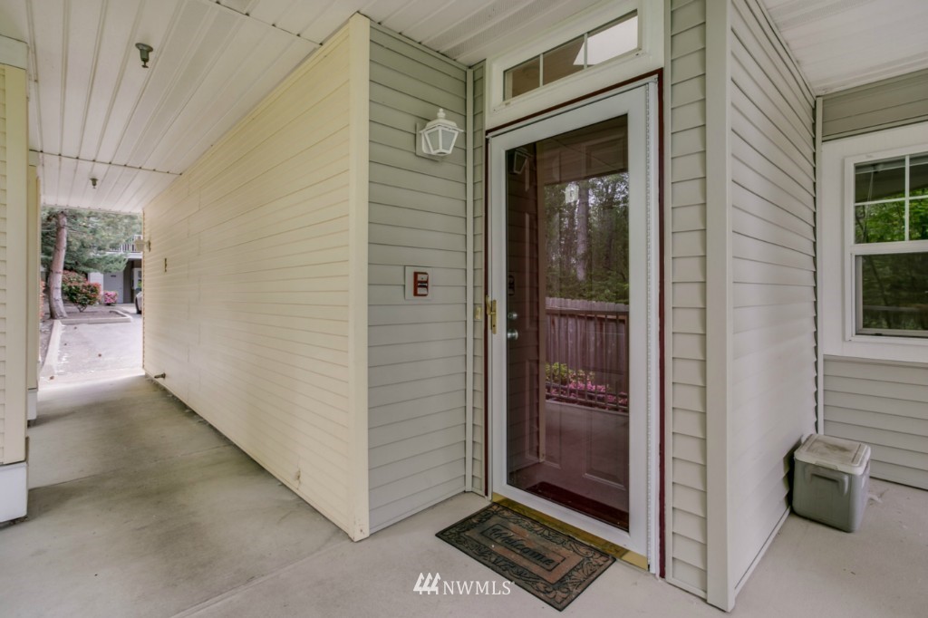 400 South 46th Place, Unit F Renton, WA 98055 - Photo 2 of 20