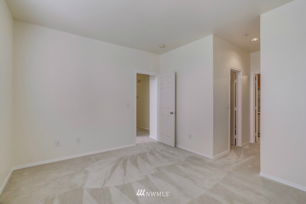 400 South 46th Place, Unit F Renton, WA 98055 - Photo 13 of 20