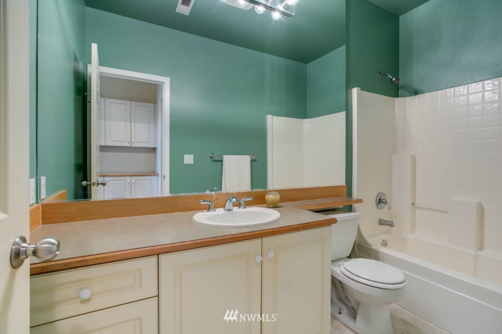 400 South 46th Place, Unit F Renton, WA 98055 - Photo 18 of 20