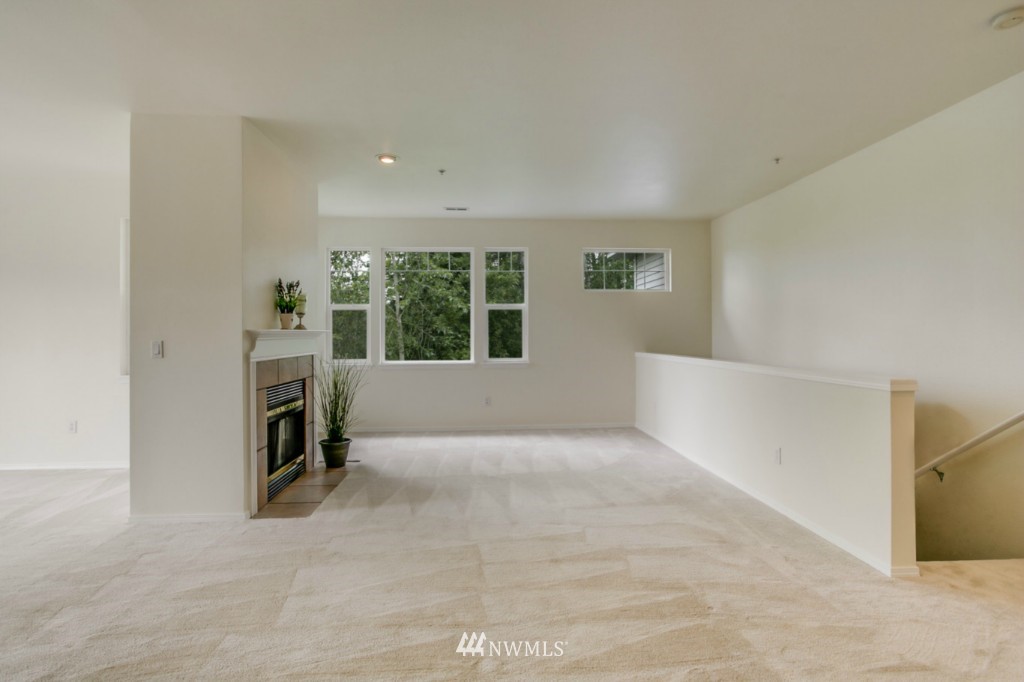 400 South 46th Place, Unit F Renton, WA 98055 - Photo 4 of 20