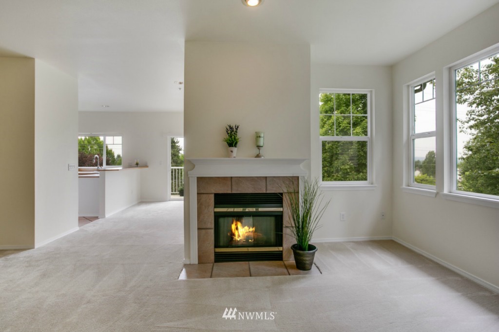 400 South 46th Place, Unit F Renton, WA 98055 - Photo 5 of 20