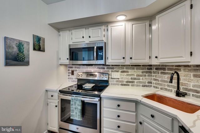 $730,000 | 552 North St Asaph Street, Alexandria, VA 22314