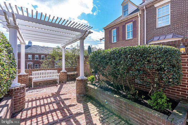 $730,000 | 552 North St Asaph Street, Alexandria, VA 22314