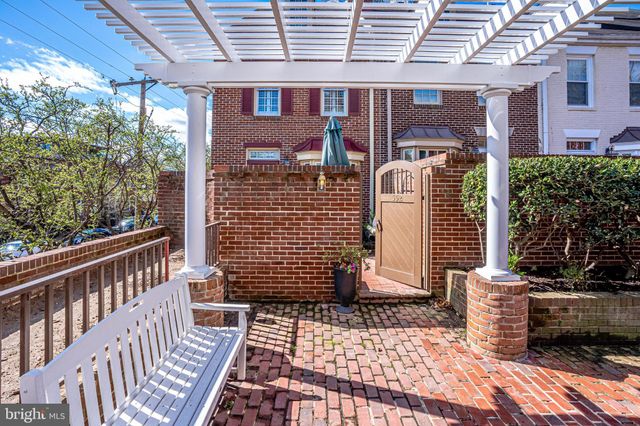 $730,000 | 552 North St Asaph Street, Alexandria, VA 22314