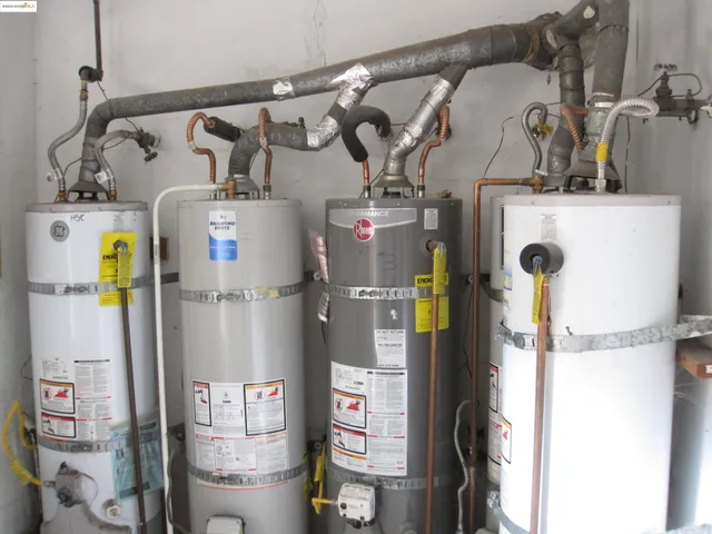 $1,380,000 | 1600 East 31st Street, Oakland, CA 94602