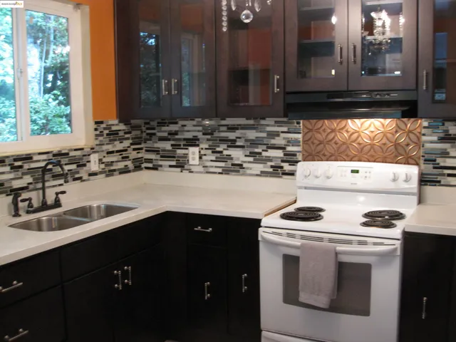 $1,380,000 | 1600 East 31st Street, Oakland, CA 94602