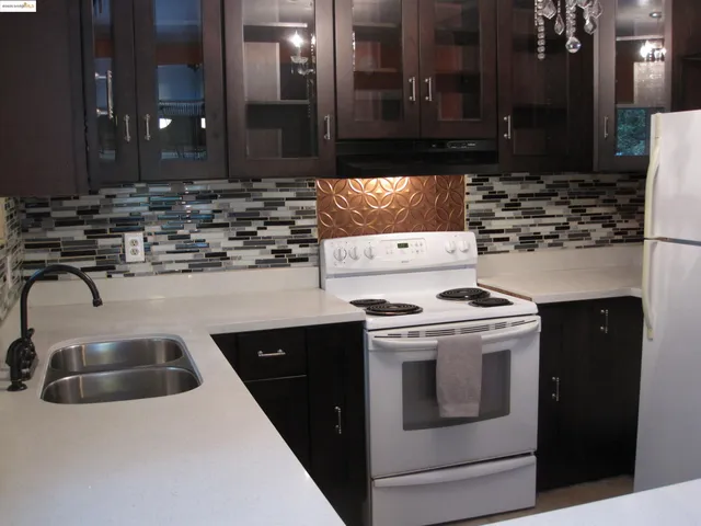 $1,380,000 | 1600 East 31st Street, Oakland, CA 94602