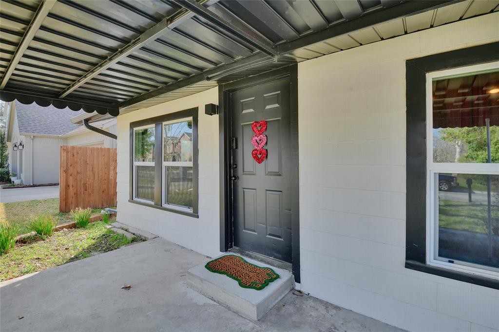 5117 Slate Street Fort Worth, TX 76114 - Photo 3 of 37