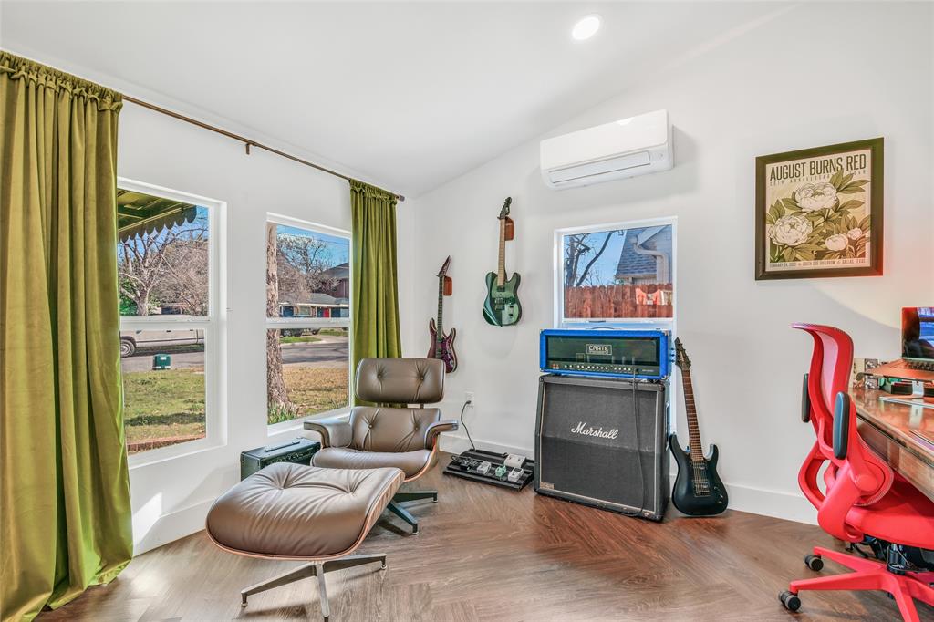 5117 Slate Street Fort Worth, TX 76114 - Photo 5 of 37