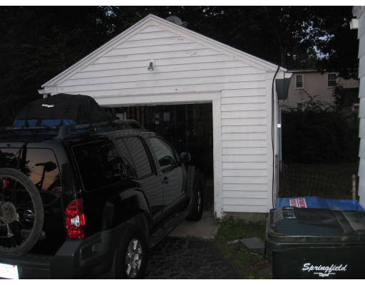 201 Garland Street Springfield, MA 01118 - Photo 3 of 13