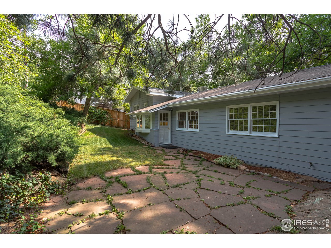777 Willowbrook Road Boulder, CO 80302 - Photo 28 of 32 Private backyard