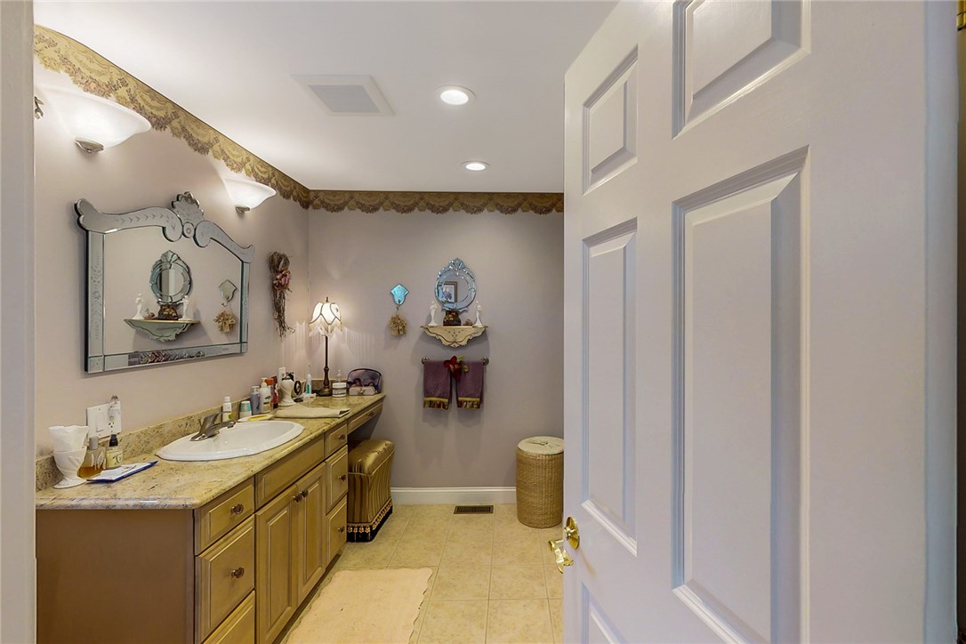 10 Camden Road Narragansett, RI 02882 - Photo 16 of 26 Gallery Image 16