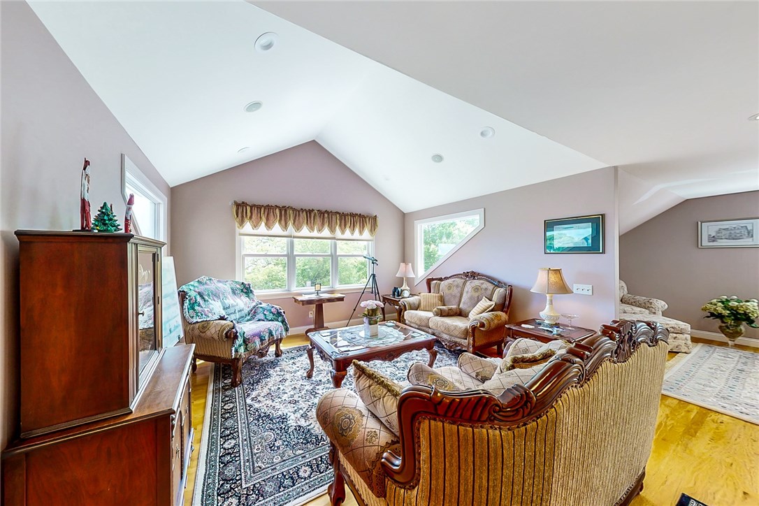 10 Camden Road Narragansett, RI 02882 - Photo 21 of 26 Gallery Image 21
