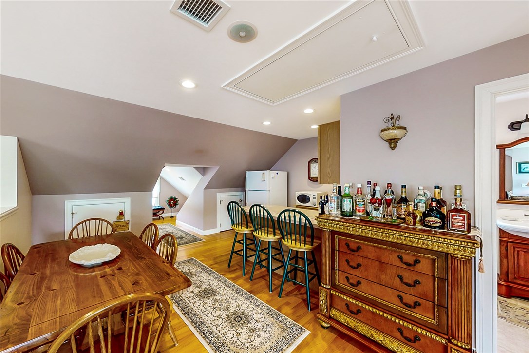 10 Camden Road Narragansett, RI 02882 - Photo 23 of 26 Gallery Image 23