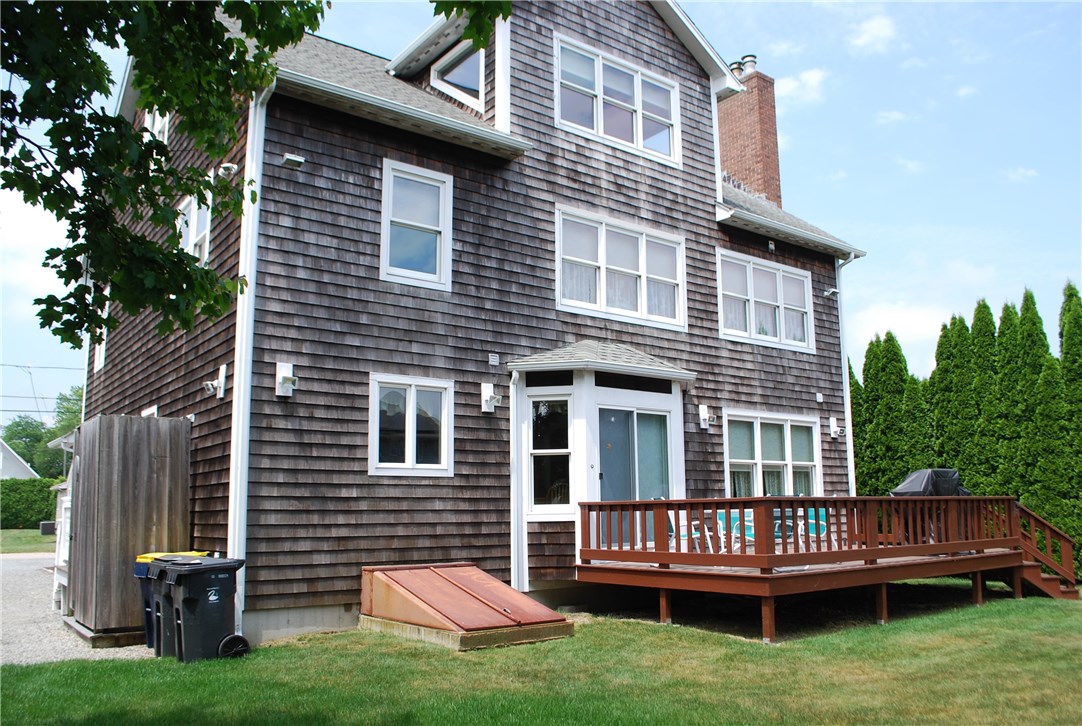 10 Camden Road Narragansett, RI 02882 - Photo 3 of 26 Gallery Image 3
