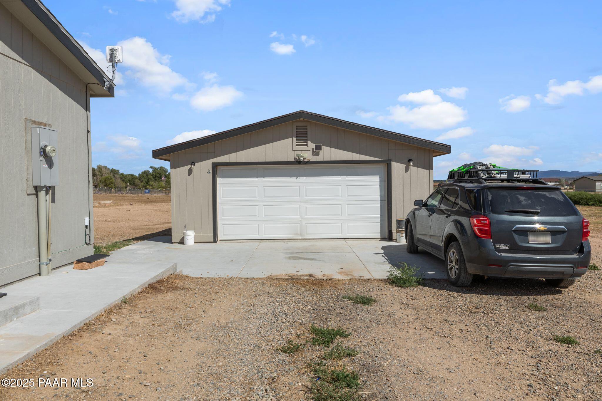25221 North Mitchell Road Paulden, AZ 86334 - Photo 17 of 25 Detached Garage