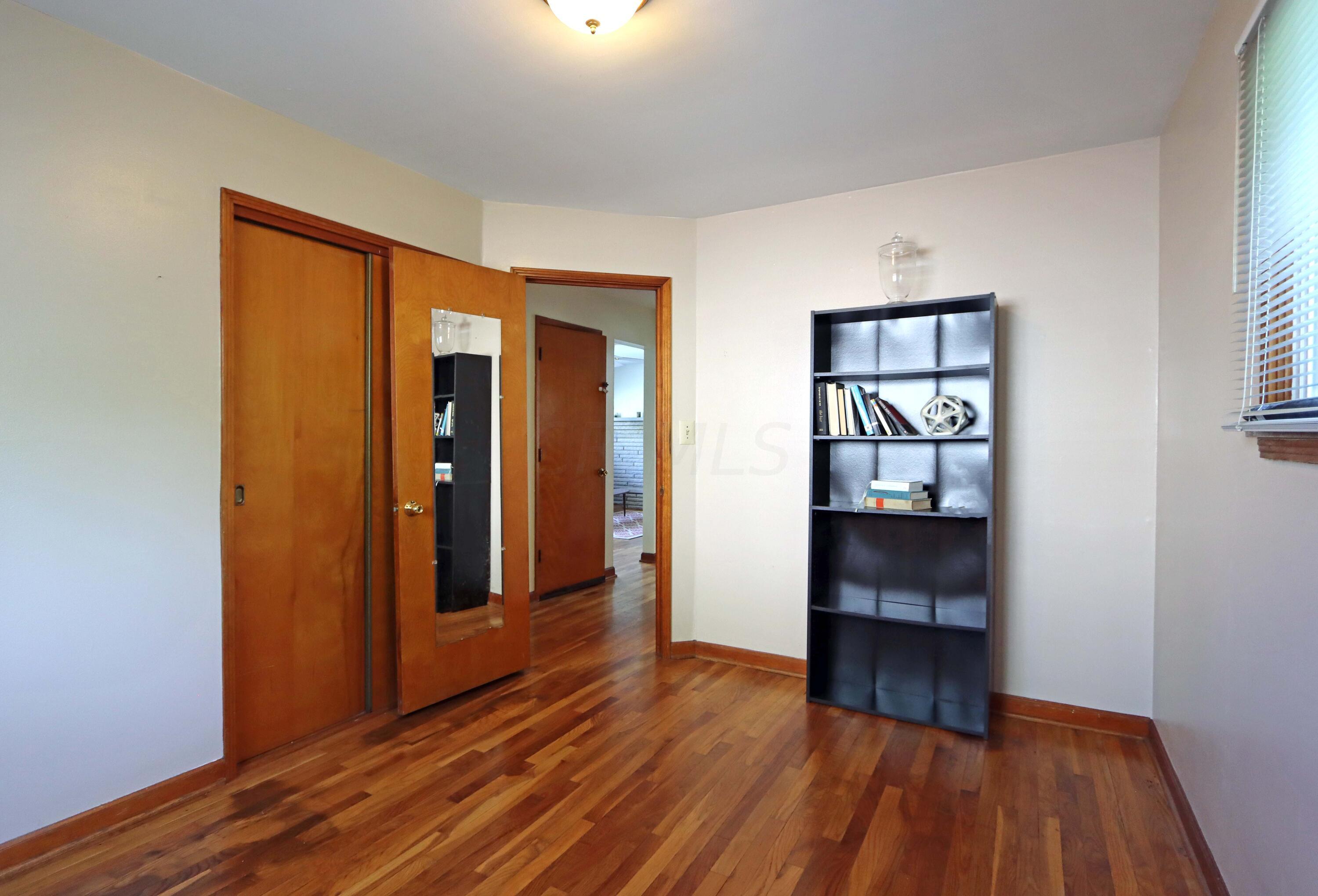 2865 Ashby Road Columbus, OH 43209 - Photo 23 of 44 1st Floor Bedroom 2