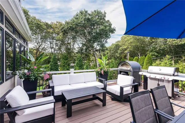 $2,500,000 | 33 Stuart Street, Westerly, RI 02891