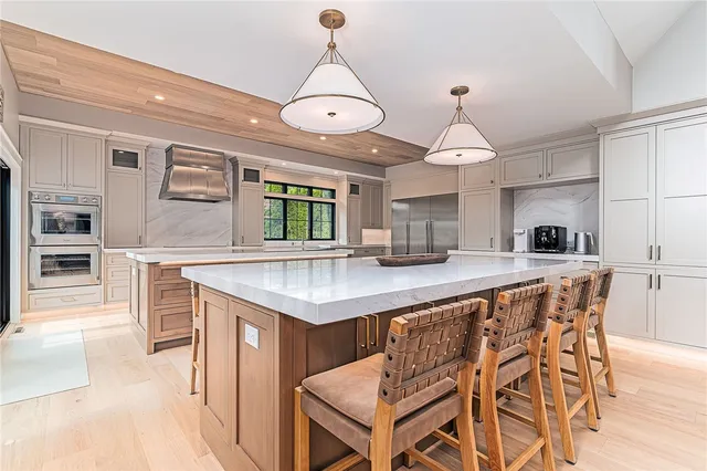 $2,500,000 | 33 Stuart Street, Westerly, RI 02891