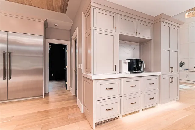 $2,500,000 | 33 Stuart Street, Westerly, RI 02891