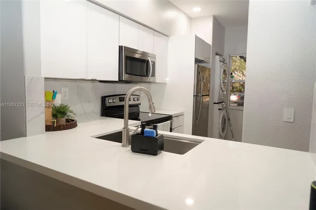 $2,550 | 8360 Southwest 27th Street, Unit 104, Miramar, FL 33025