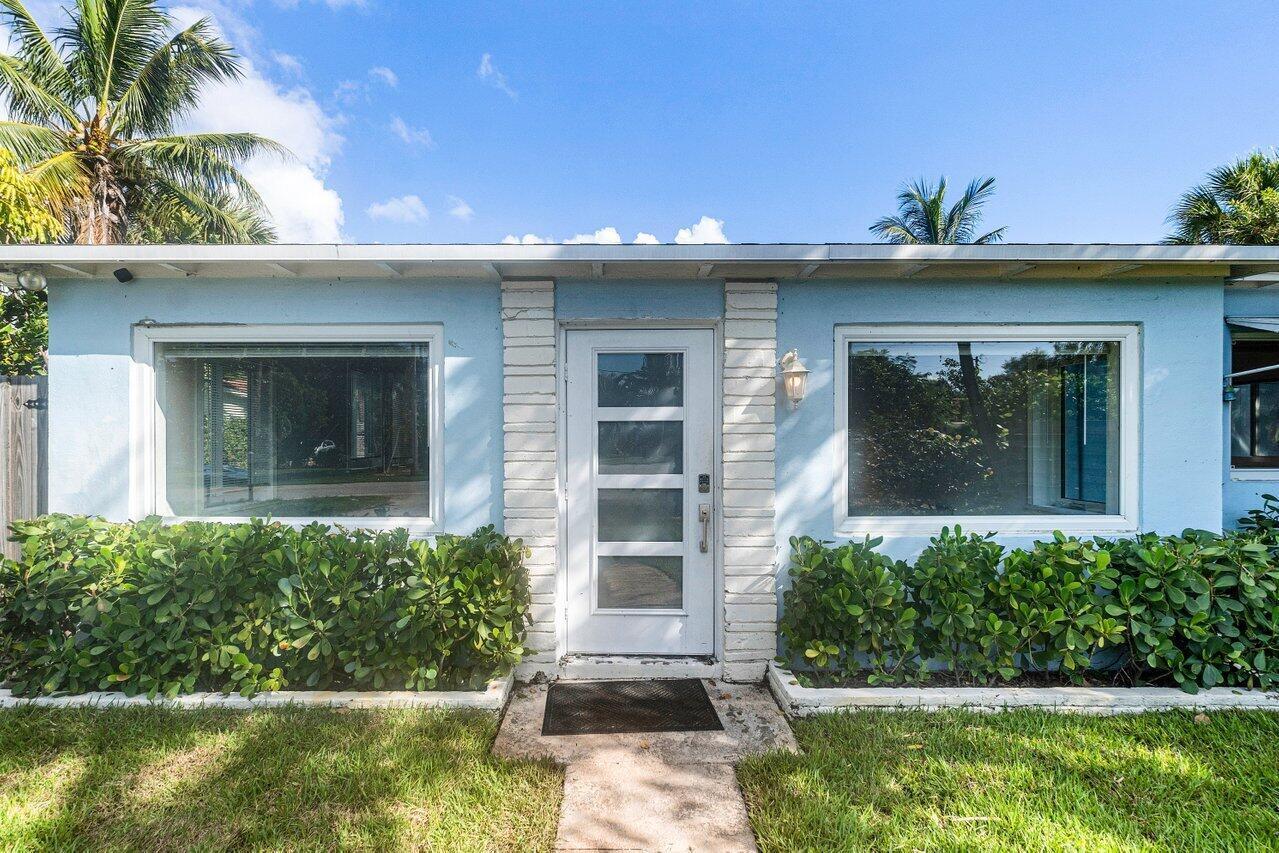 139 Prospect Road Lantana, FL 33462 - Photo 5 of 38 004-139ProspectRoad-Lantana-FL-33462-SMA