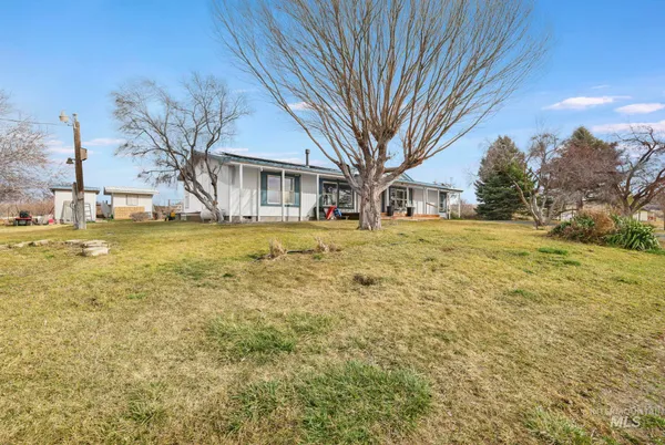 $460,000 | 4424 North 1325 East, Buhl, ID 83316