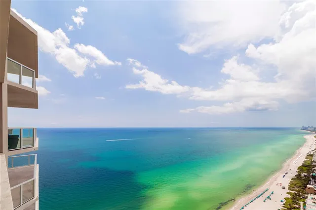 $5,200 | 16699 Collins Avenue, Unit 4201, Sunny Isles Beach, FL 33160