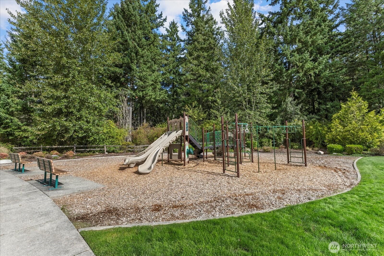 17401 118th Ave Court East, Unit A Puyallup, WA 98374 - Photo 24 of 25 a park with kid zone