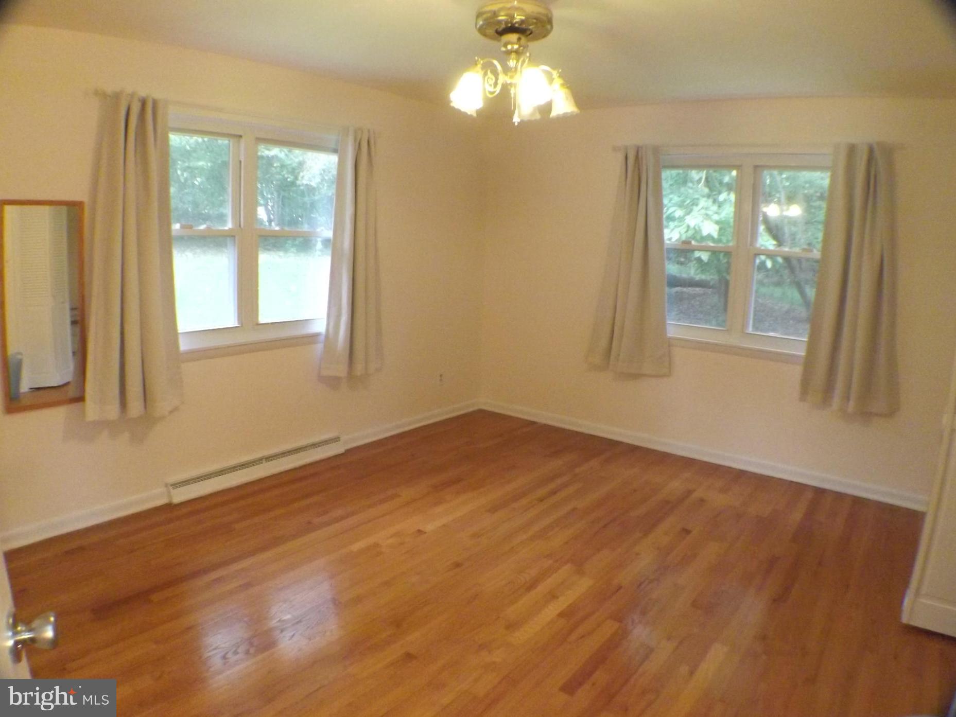 19108 Croom Road Brandywine, MD 20613 - Photo 9 of 33 Master Bedroom