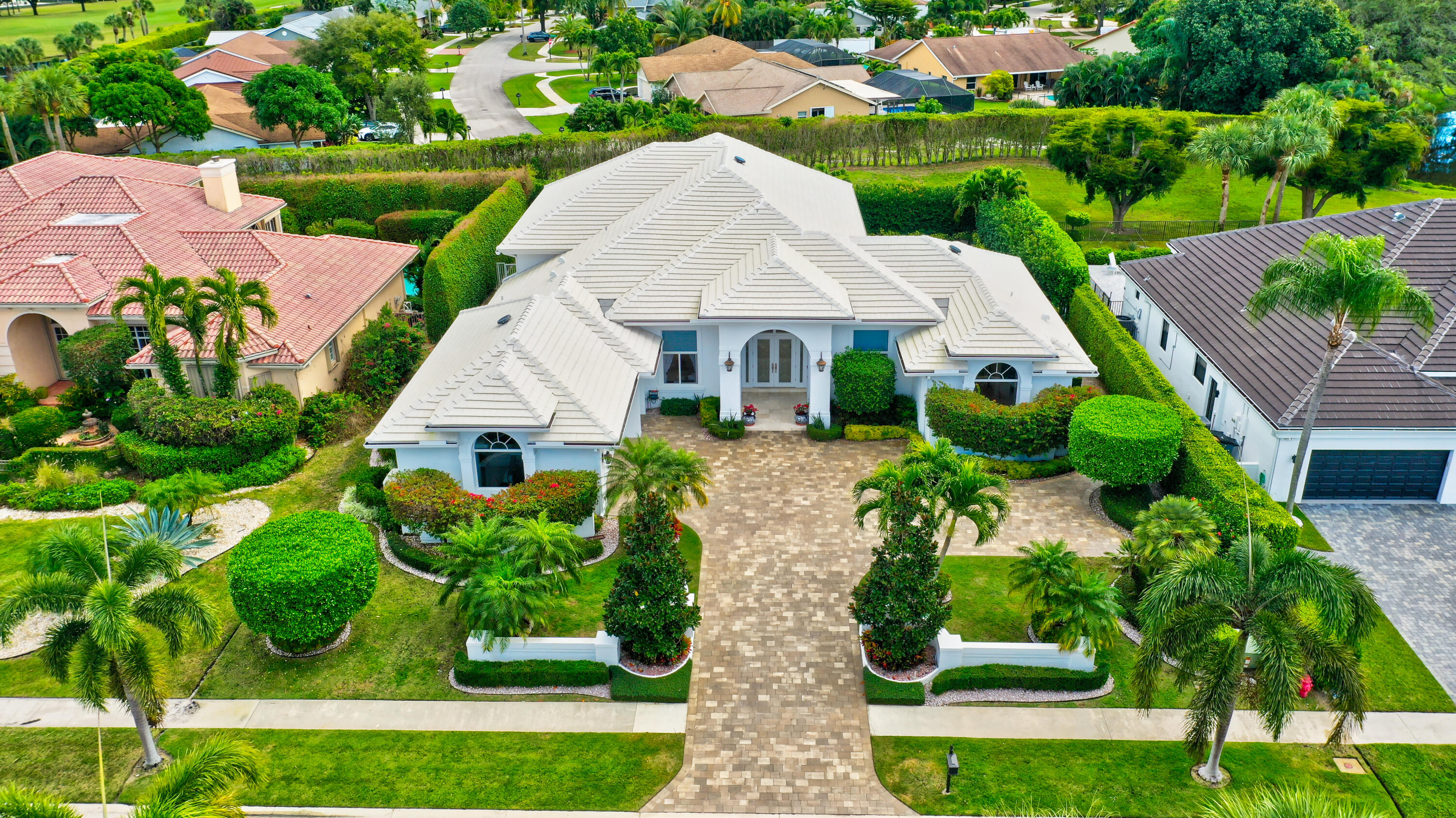 4642 Bocaire Boulevard Boca Raton, FL 33487 - Photo 3 of 95 03_dji_0926_27_28_29_30