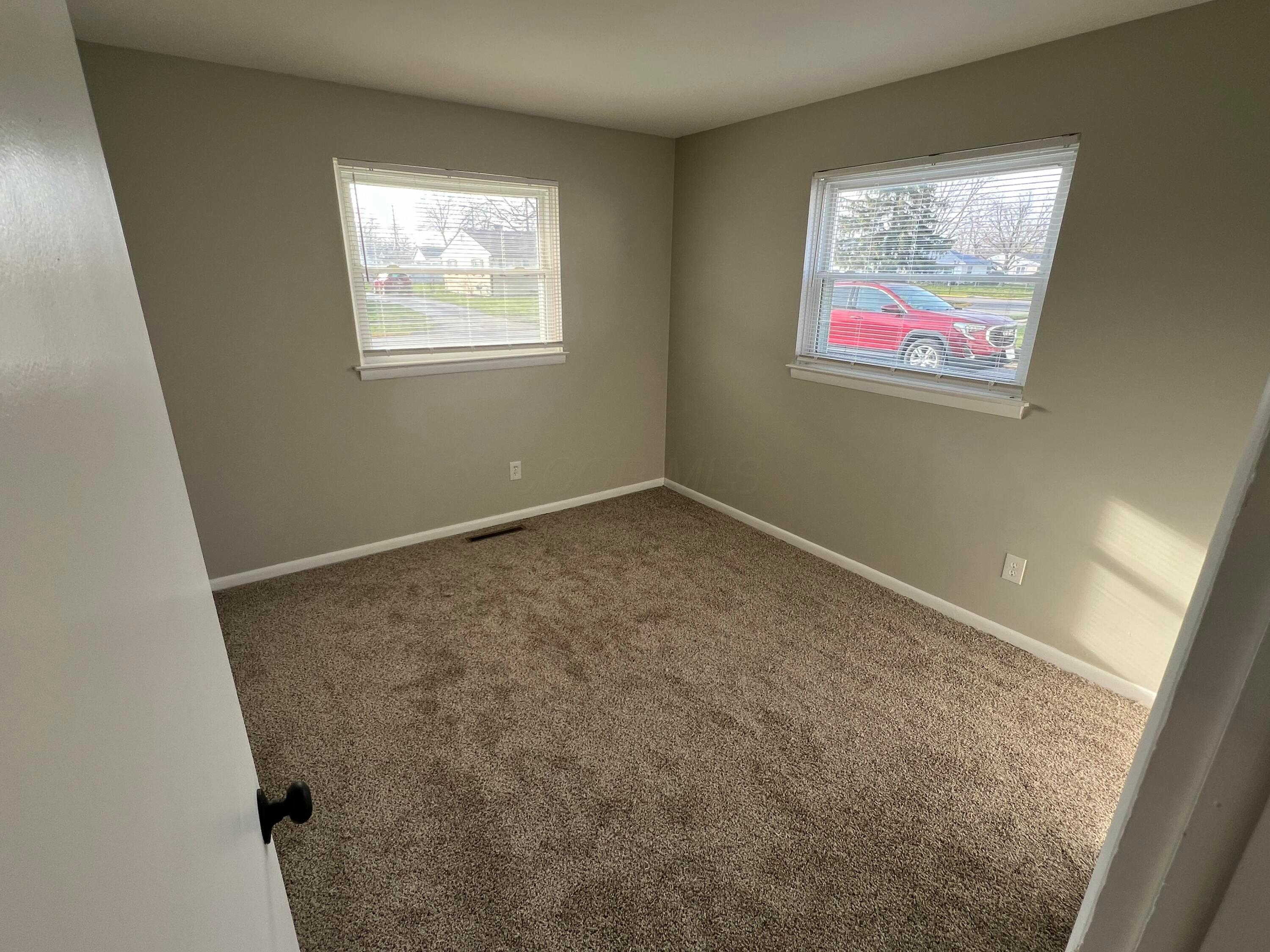 414 Hiler Road Columbus, OH 43228 - Photo 10 of 22 tempImageEplkAk