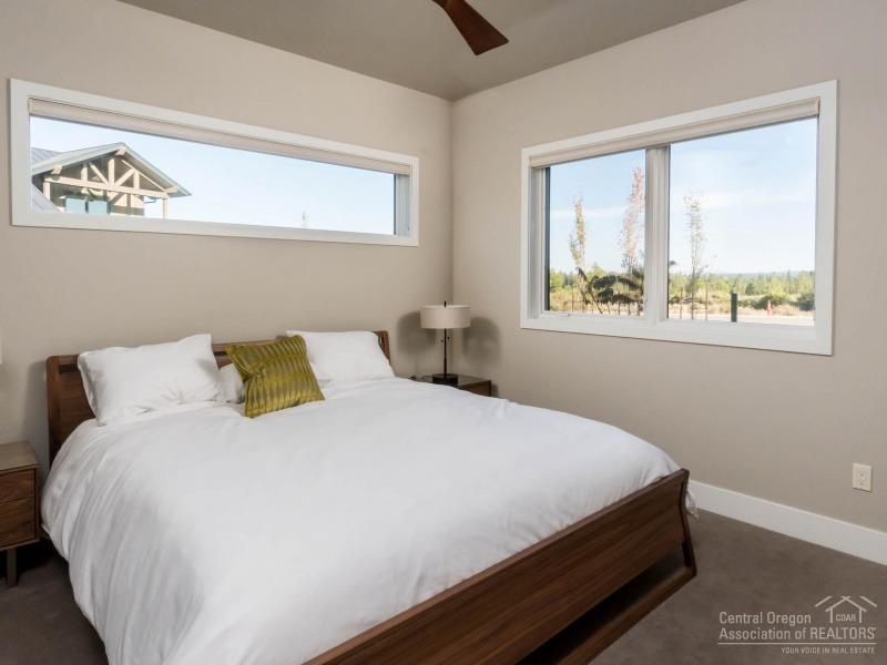 19134 Gateway Loop Bend, OR 97702 - Photo 17 of 25 Additional Photo