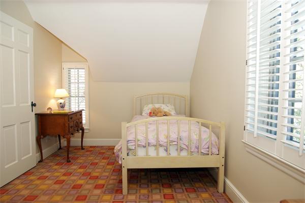 24 Cleveland Road Brookline, MA 02445 - Photo 21 of 27