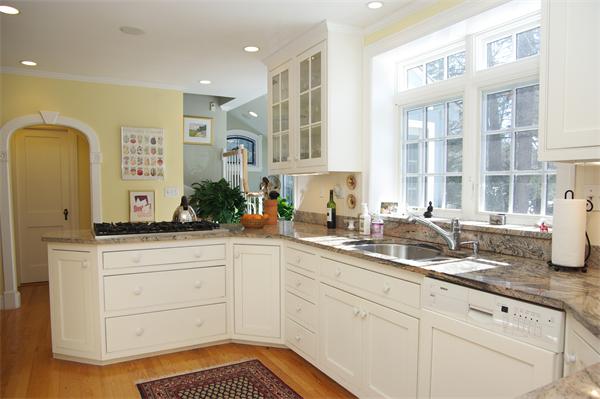 24 Cleveland Road Brookline, MA 02445 - Photo 10 of 27