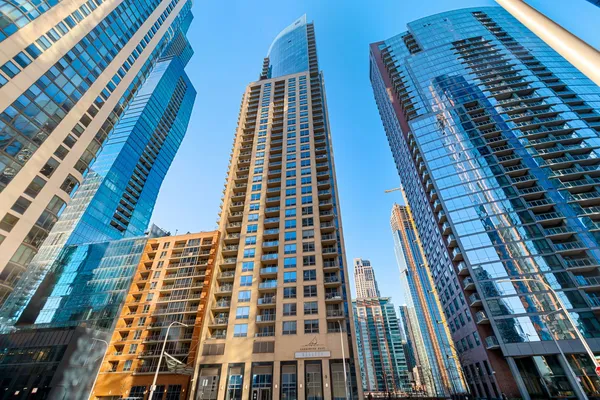 $3,000 | 420 East Waterside Drive, Unit 3004, Chicago, IL 60601