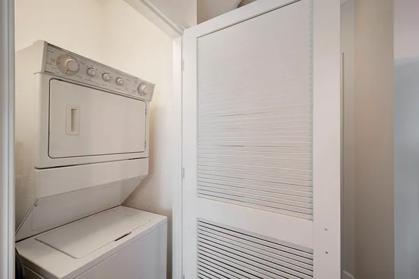 $3,000 | 420 East Waterside Drive, Unit 3004, Chicago, IL 60601