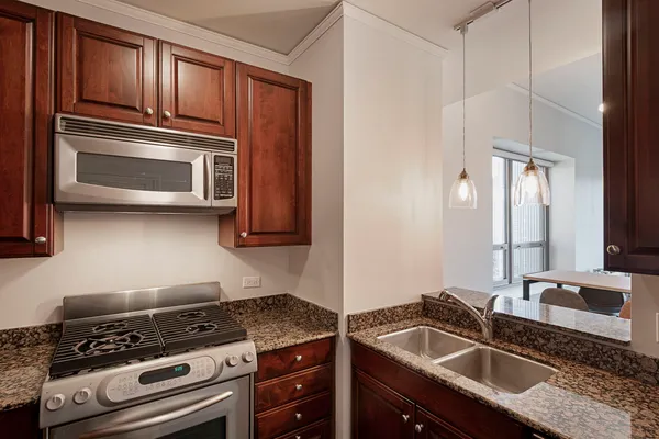 $3,000 | 420 East Waterside Drive, Unit 3004, Chicago, IL 60601