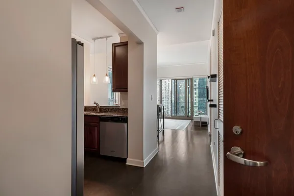 $3,000 | 420 East Waterside Drive, Unit 3004, Chicago, IL 60601