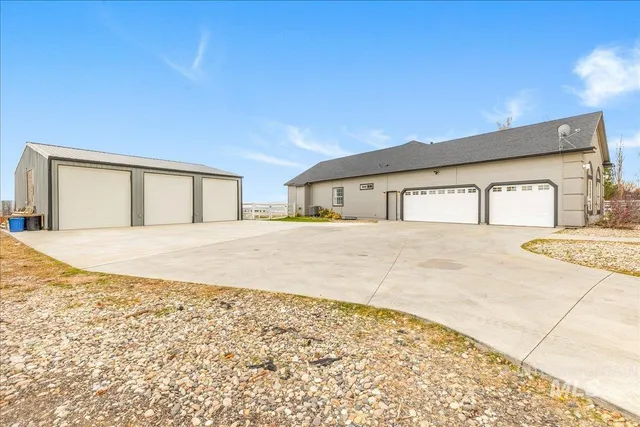 $1,000,000 | 13228 Cresent Drive, Nampa, ID 83686