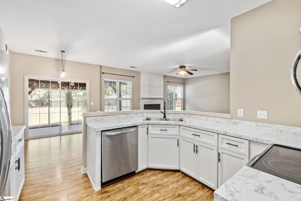 $375,000 | 2 Innisbrook Lane, Simpsonville, SC 29681