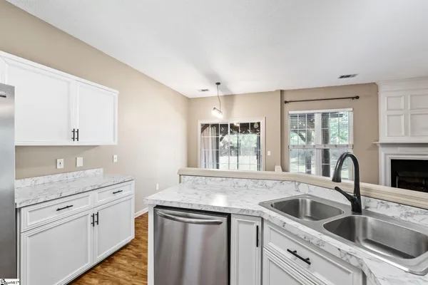 $375,000 | 2 Innisbrook Lane, Simpsonville, SC 29681