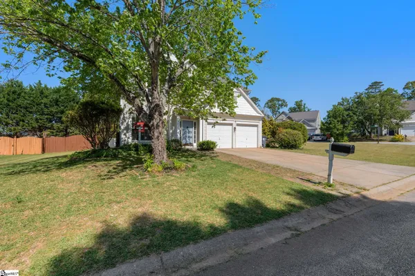 $375,000 | 2 Innisbrook Lane, Simpsonville, SC 29681