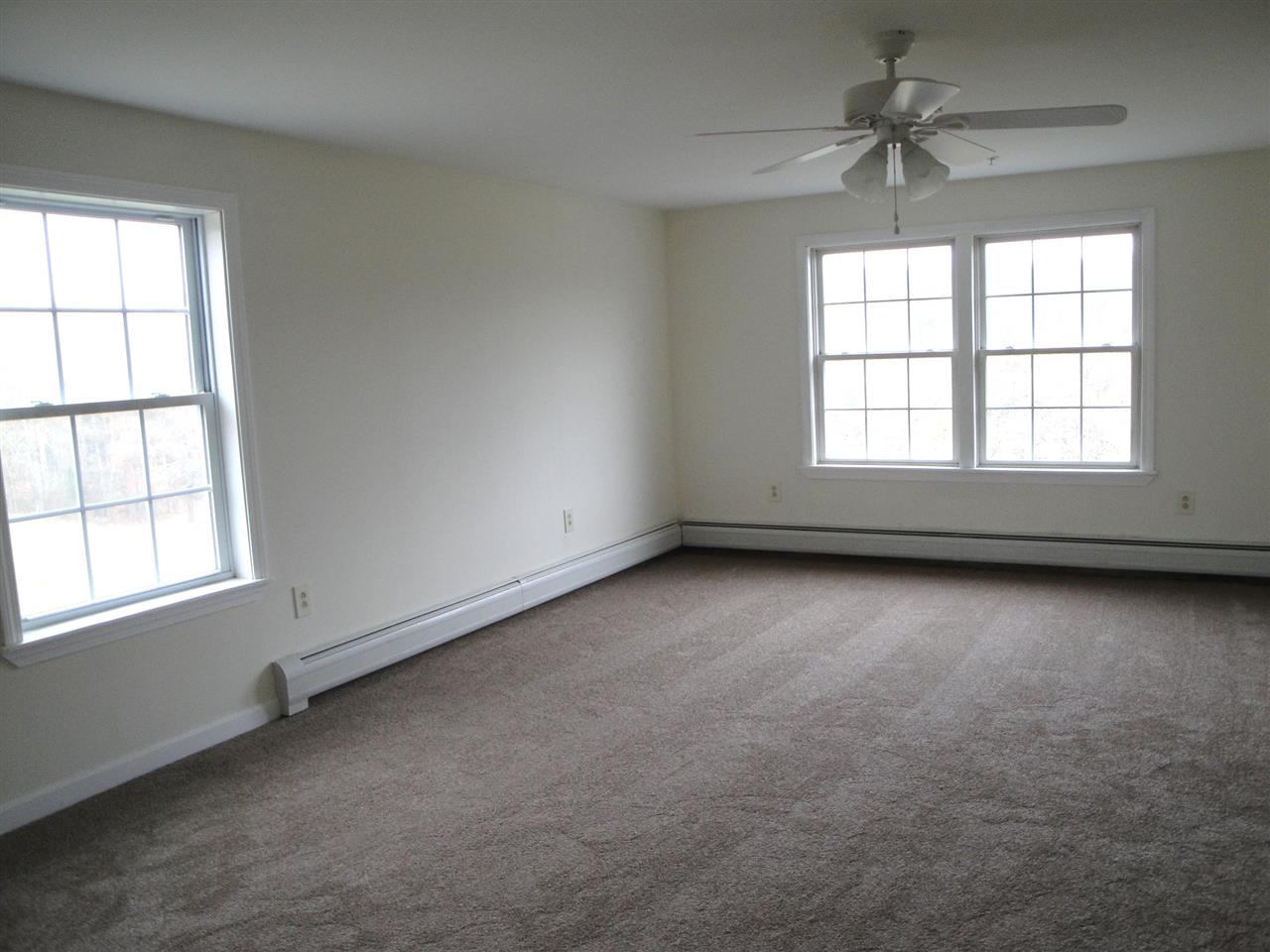 327 Stage Road Nottingham, NH 03290 - Photo 12 of 20