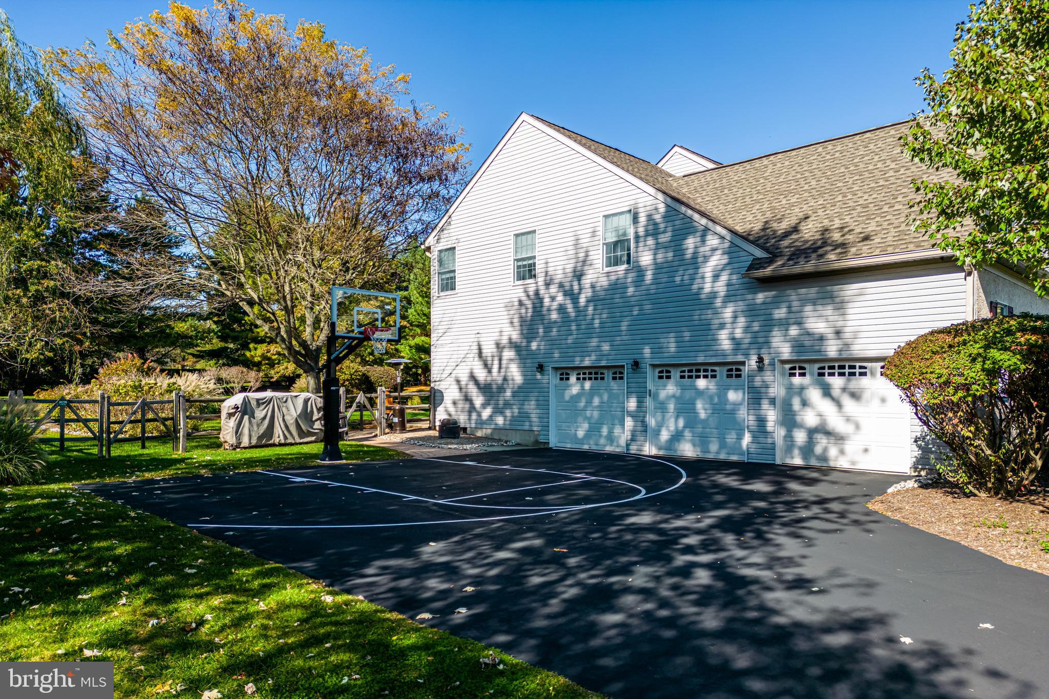 4895 Gloucester Drive Doylestown, PA 18902 - Photo 8 of 71