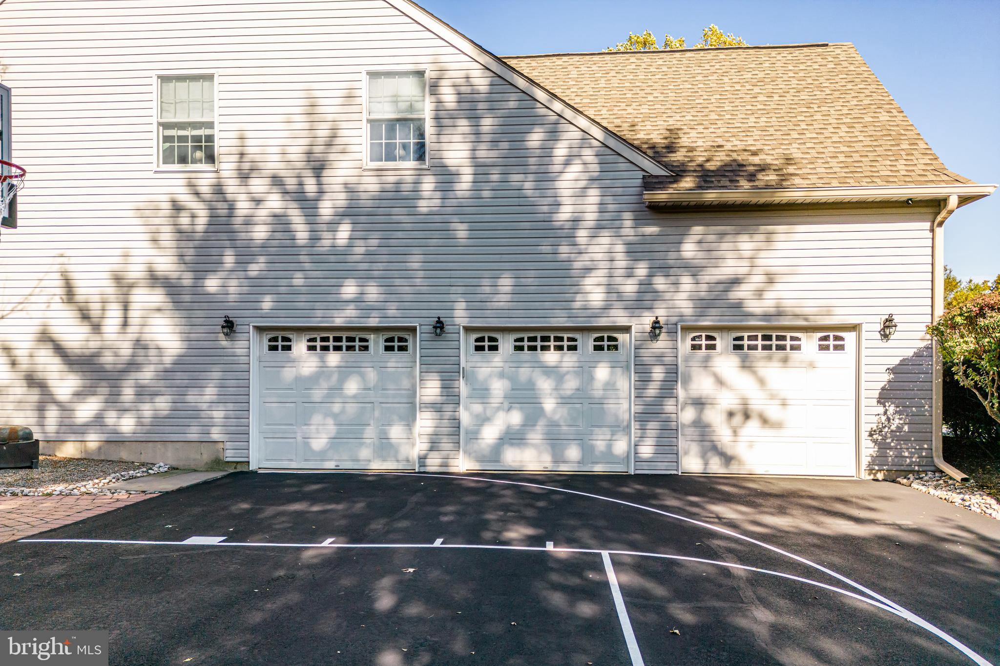 4895 Gloucester Drive Doylestown, PA 18902 - Photo 9 of 71